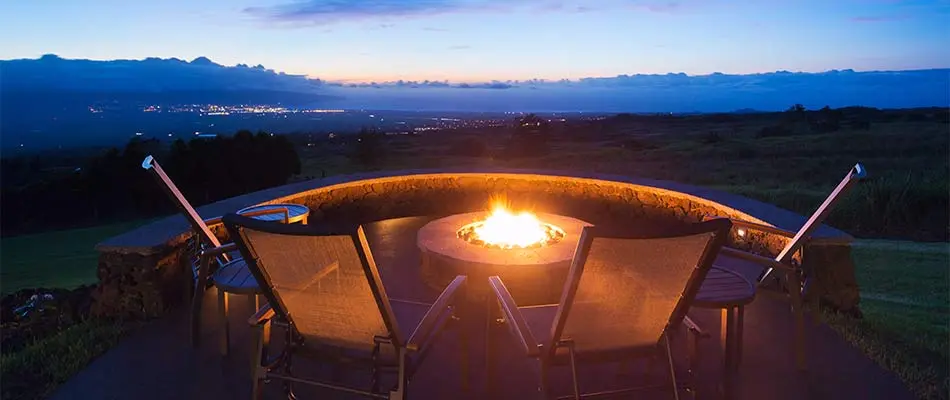 Read more about the article How Fire Pits & Fireplaces Extend Your Outdoor Living Space